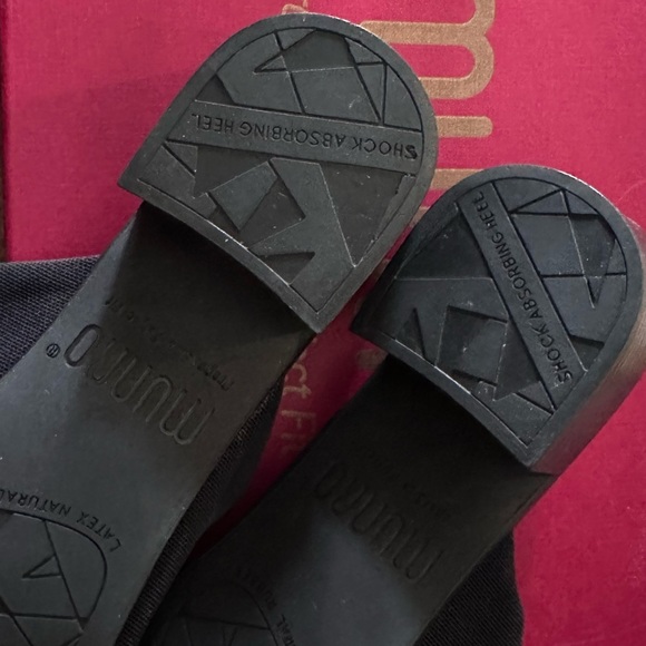 Munro Slide Mules (Beth) Black Stretch SlipOn Shoes size 7 SS (aaaa narrow) NEW - Picture 5 of 5